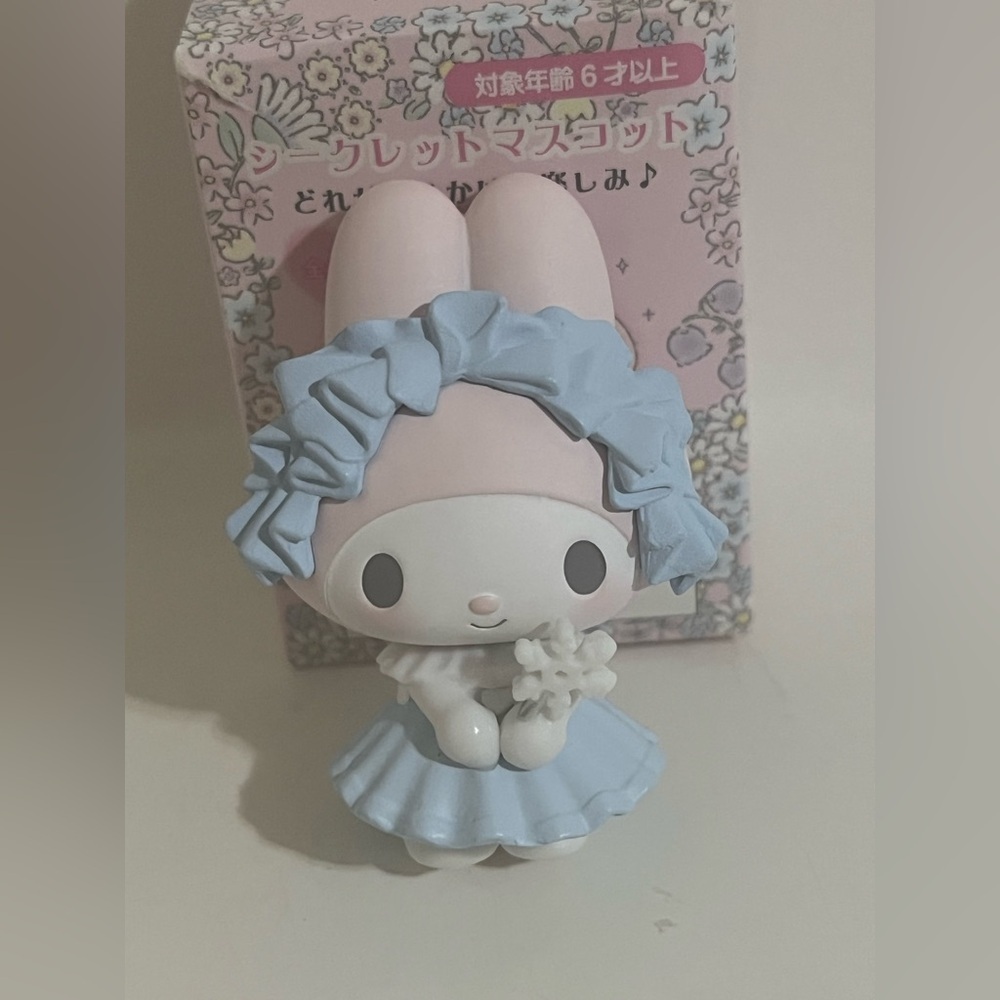My Melody 50th Anniversary Snow Fairy Blind Box Figure (Japan) - Picture 2 of 7